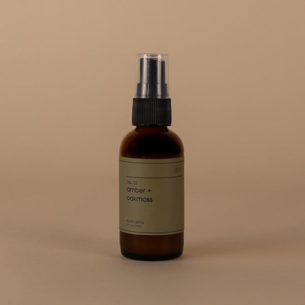 No. 02 - Amber + Oakmoss Room Spray – dilo