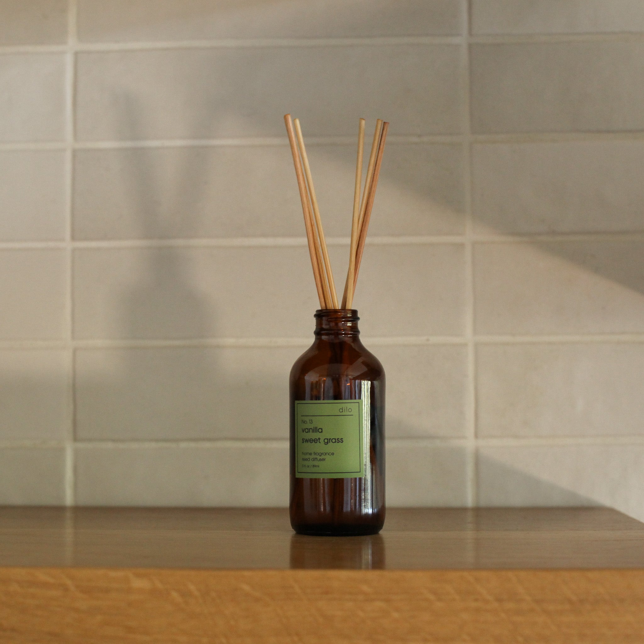 Sweetgrass Reed Diffuser No. 13 - Vanilla Sweet Grass Reed Diffuser – dilo